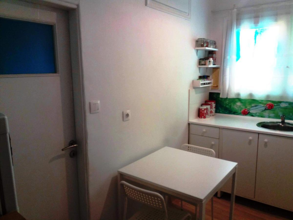 Renovated Apartment In The Center Of Atena Exterior foto