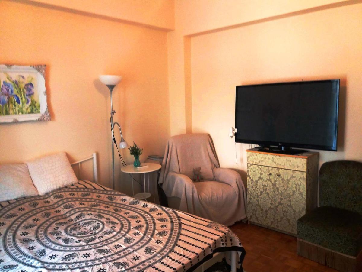 Renovated Apartment In The Center Of Atena Exterior foto